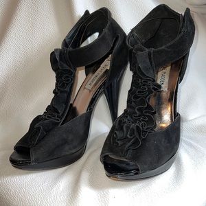 Steve Madden used women heels. 3 inch comfortable